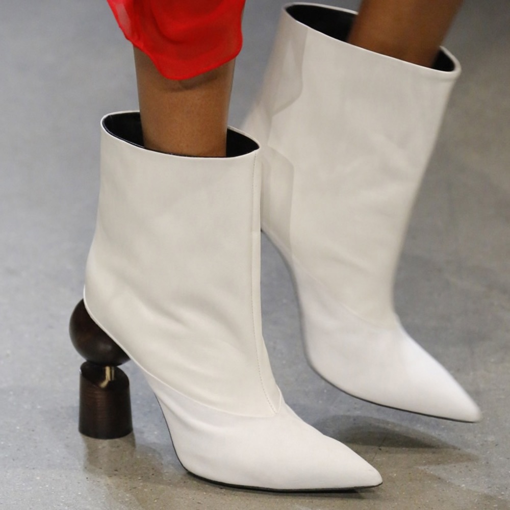 Fashionable bootie